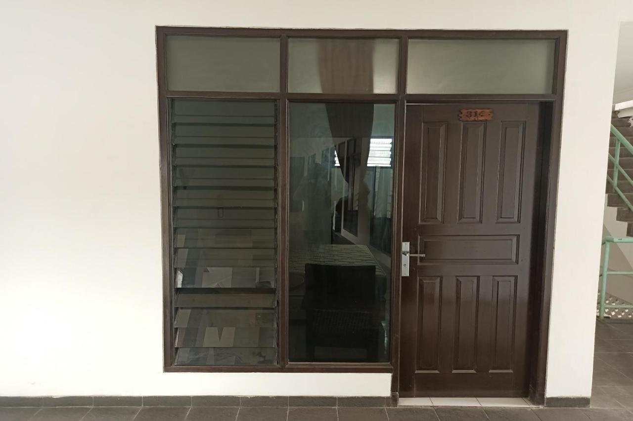Oyo 92324 Hotel Sinar Rejeki Sukabumi Eksteriør billede