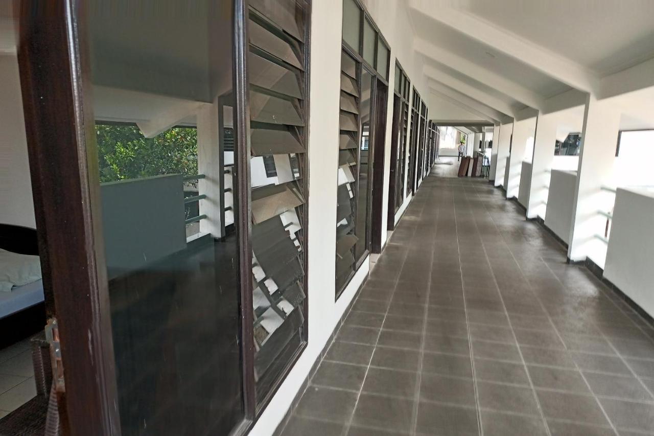 Oyo 92324 Hotel Sinar Rejeki Sukabumi Eksteriør billede