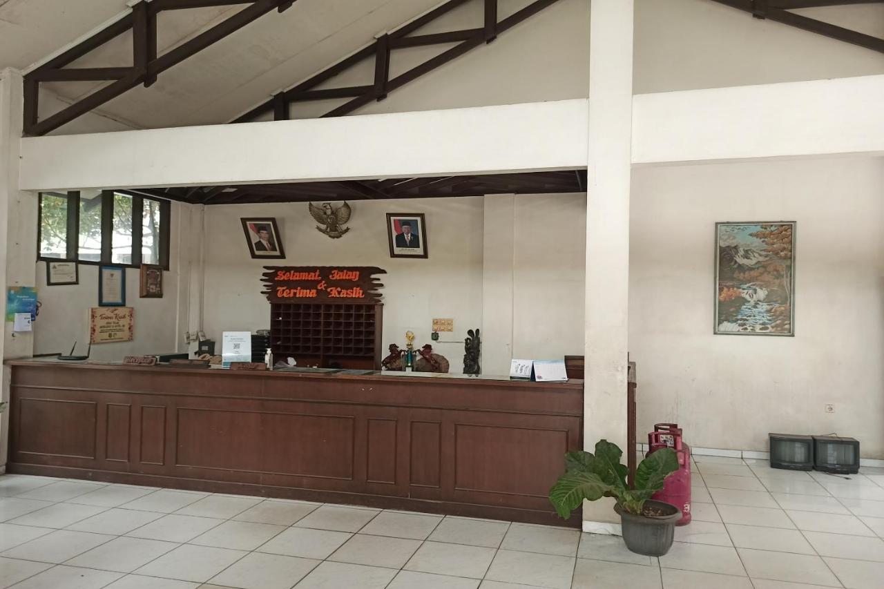 Oyo 92324 Hotel Sinar Rejeki Sukabumi Eksteriør billede