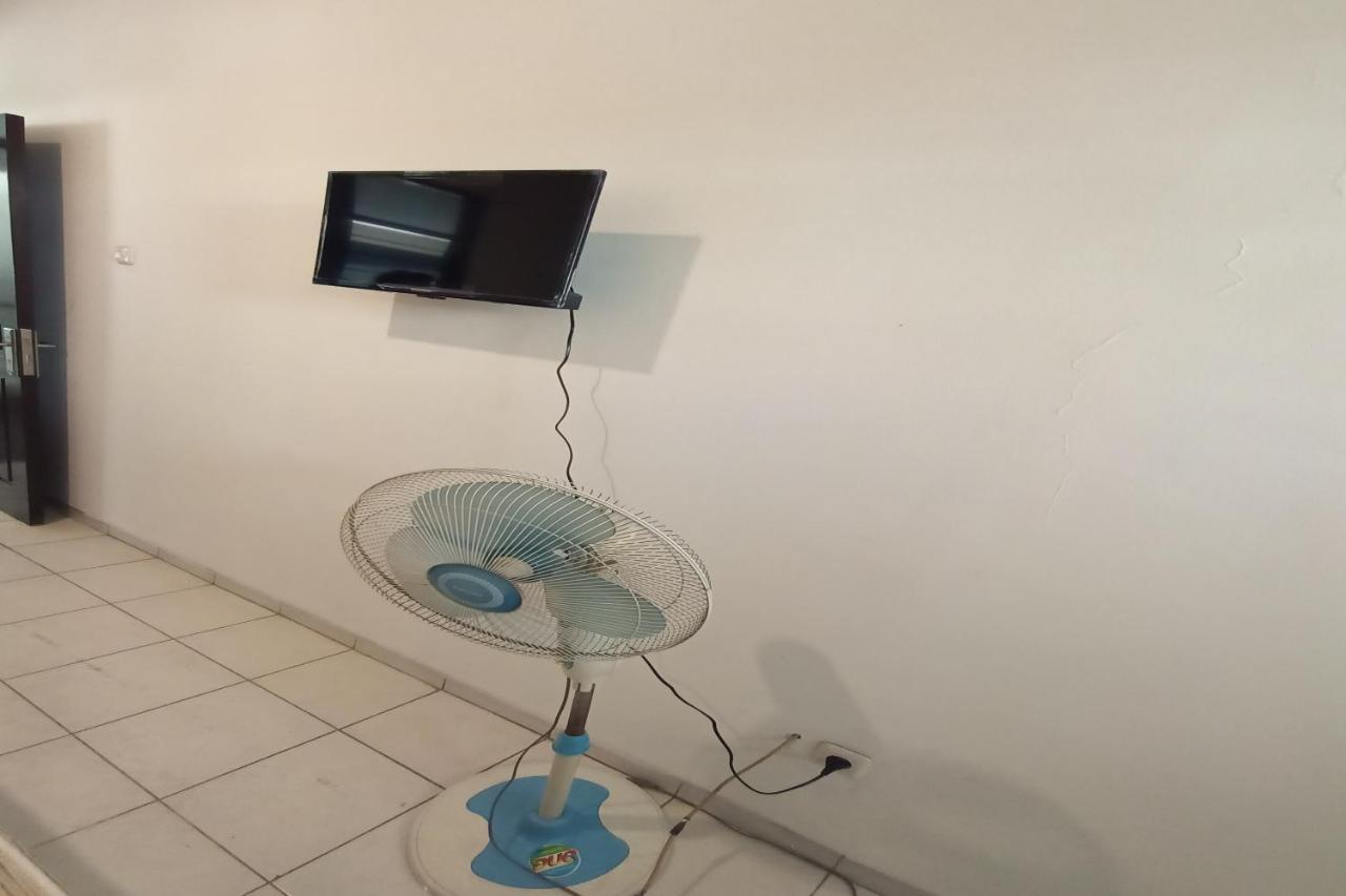 Oyo 92324 Hotel Sinar Rejeki Sukabumi Eksteriør billede
