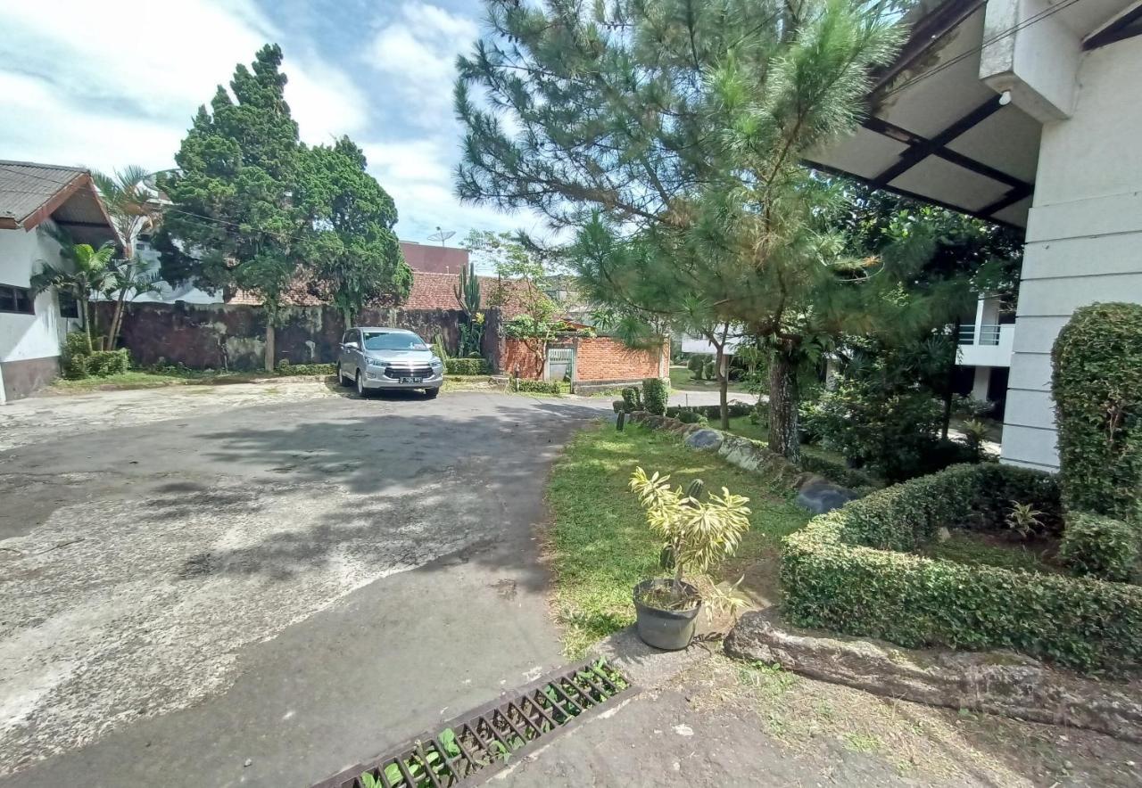 Oyo 92324 Hotel Sinar Rejeki Sukabumi Eksteriør billede