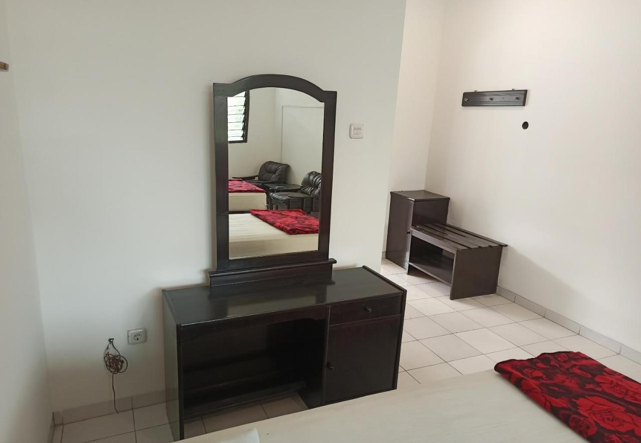 Oyo 92324 Hotel Sinar Rejeki Sukabumi Eksteriør billede