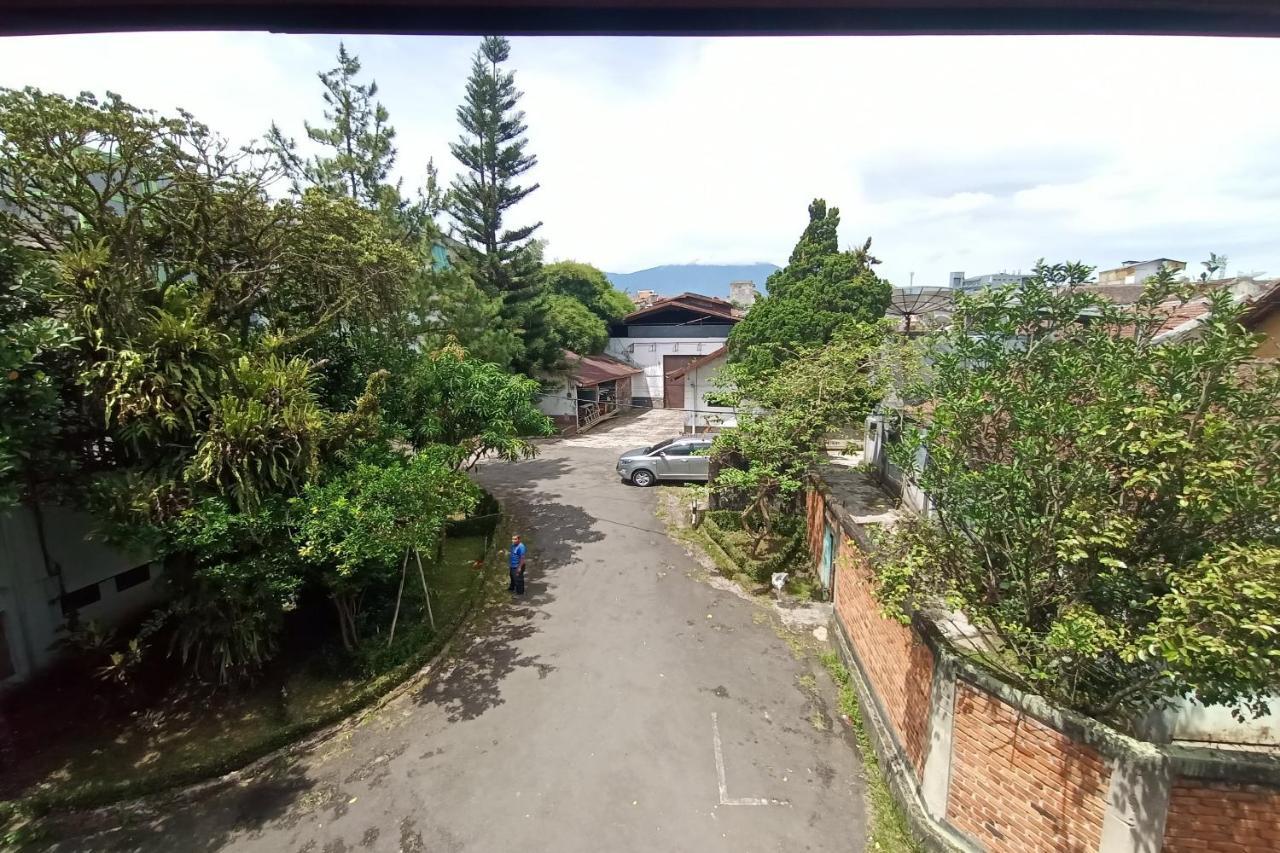 Oyo 92324 Hotel Sinar Rejeki Sukabumi Eksteriør billede
